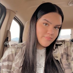 Meet your Posher, Mallorie